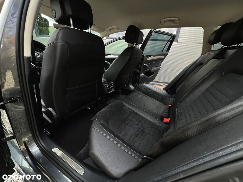 Volkswagen Passat - 22