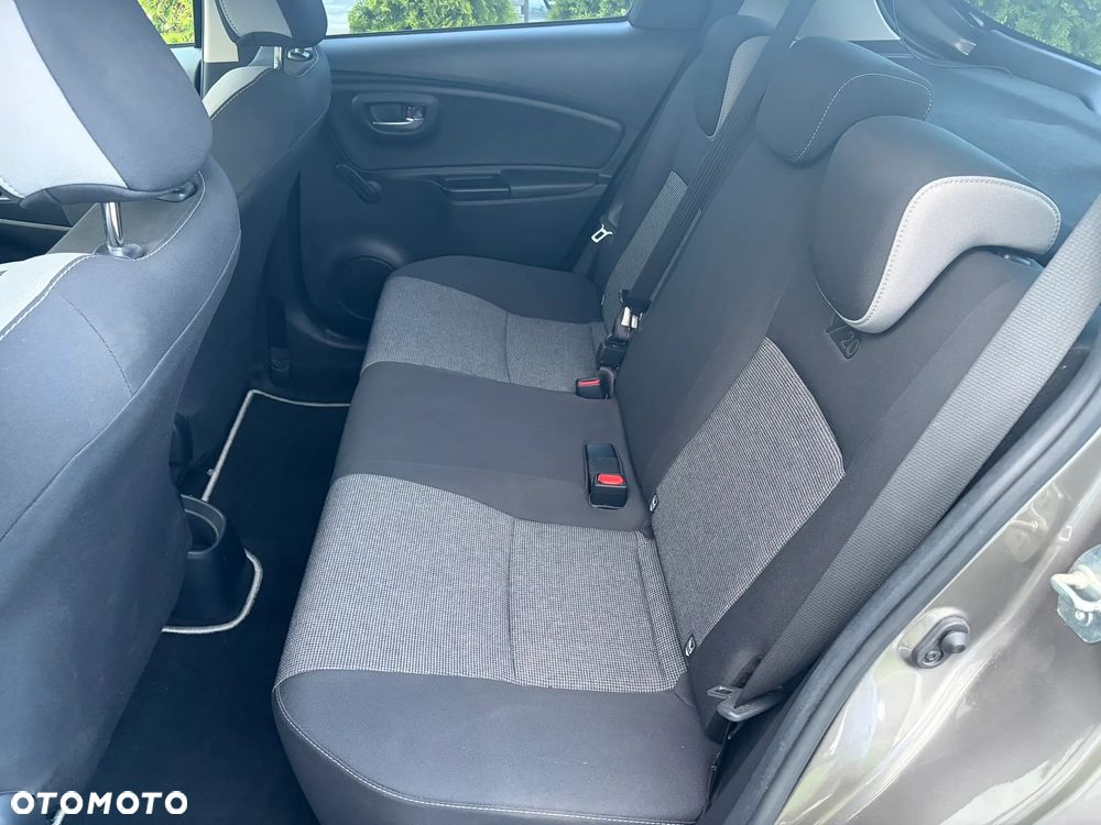 Toyota Yaris 1.5 Premium - 22