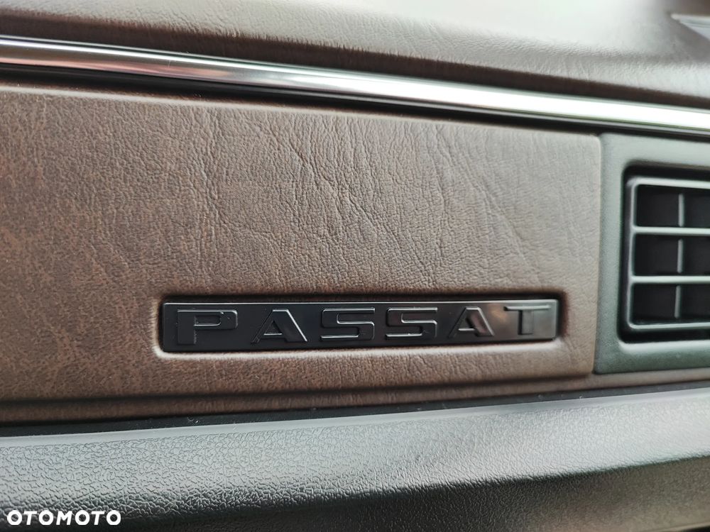 Volkswagen Passat 1.6 C - 29