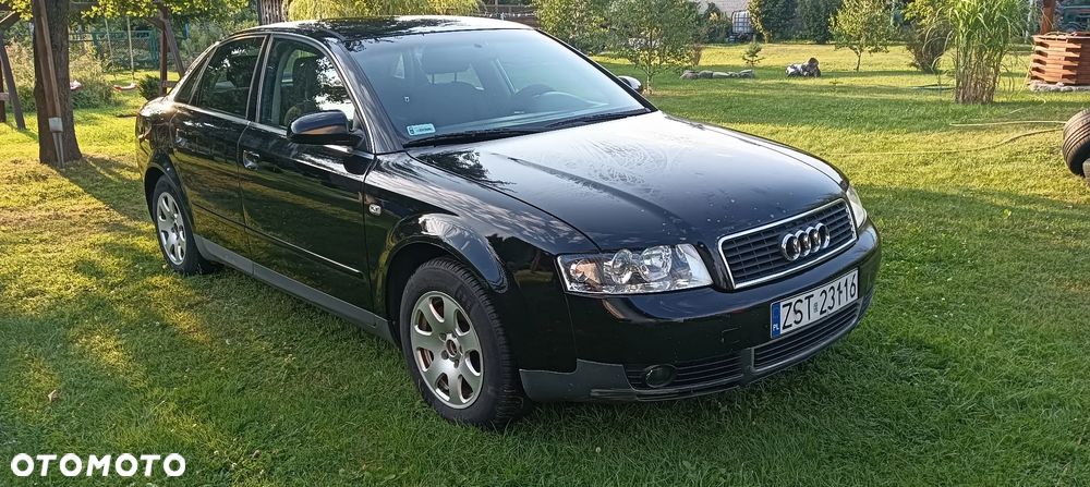 Audi A4 Limousine - 10