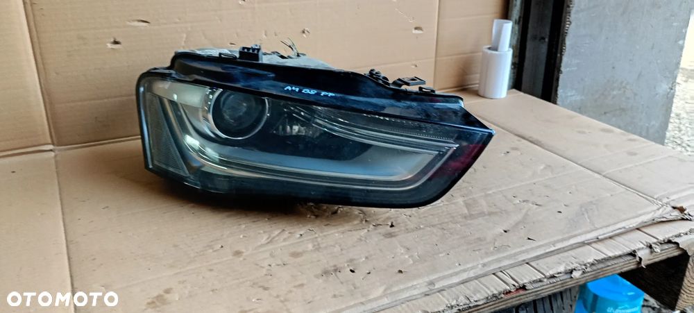 Lampa prawy przód przednia prawa Xenon skrętny LED Audi A4 B8 Lift UK 8K0941032A - 2