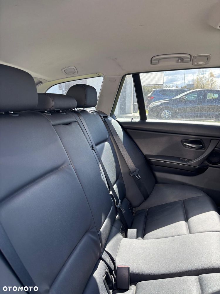 BMW Seria 3 318d - 3