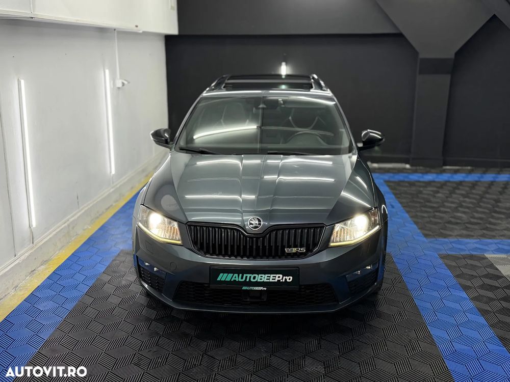 Skoda Octavia 2.0 TDI DSG RS - 2