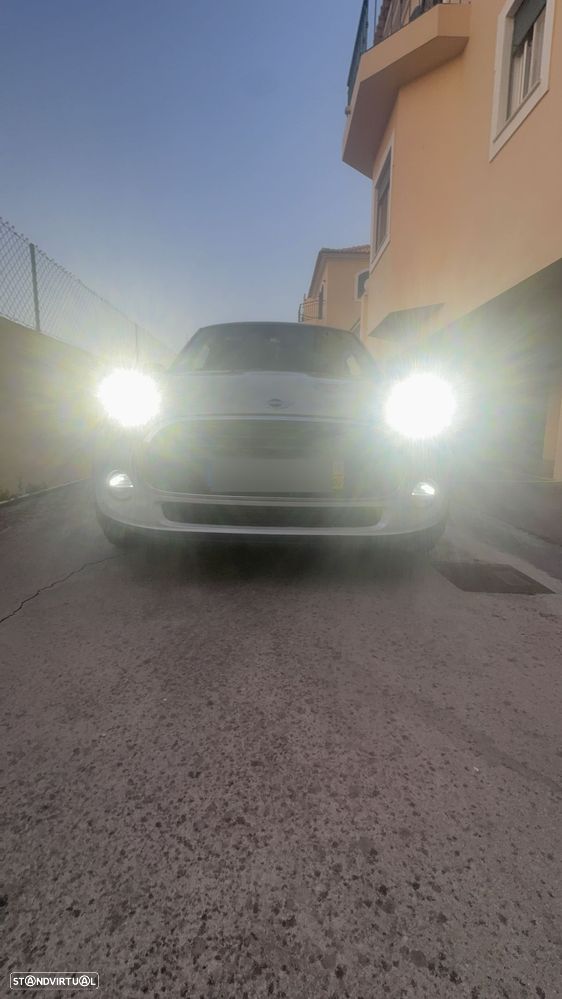 MINI 3 Portas Cooper D Auto - 13