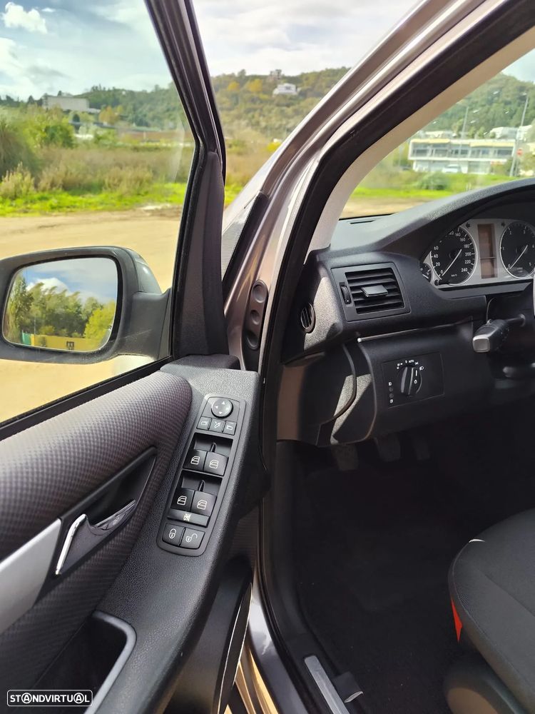 Mercedes-Benz B 200 CDI - 13