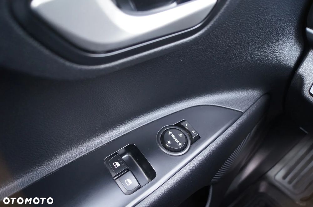 Kia Rio 1.2 L - 33
