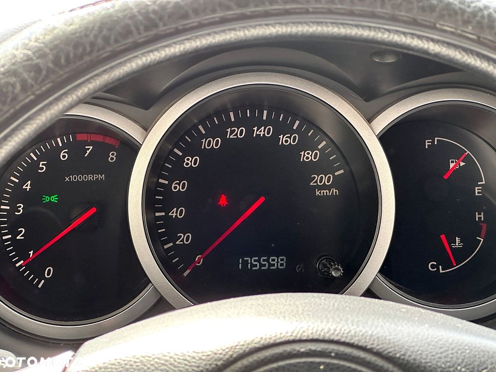 Suzuki Grand Vitara 1.6 - 11