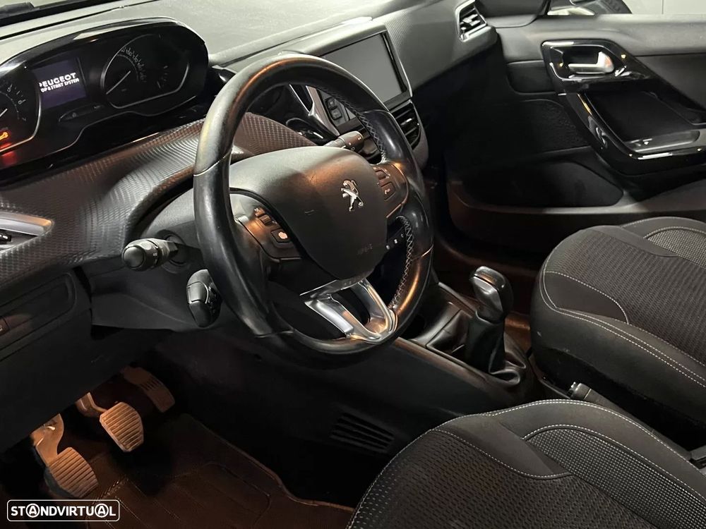 Peugeot 208 1.2 PureTech Allure - 12