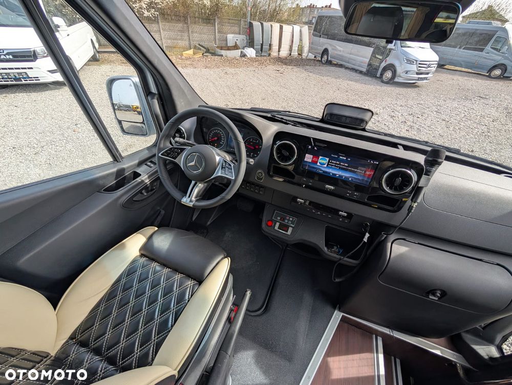 Mercedes-Benz Sprinter 519 - 18