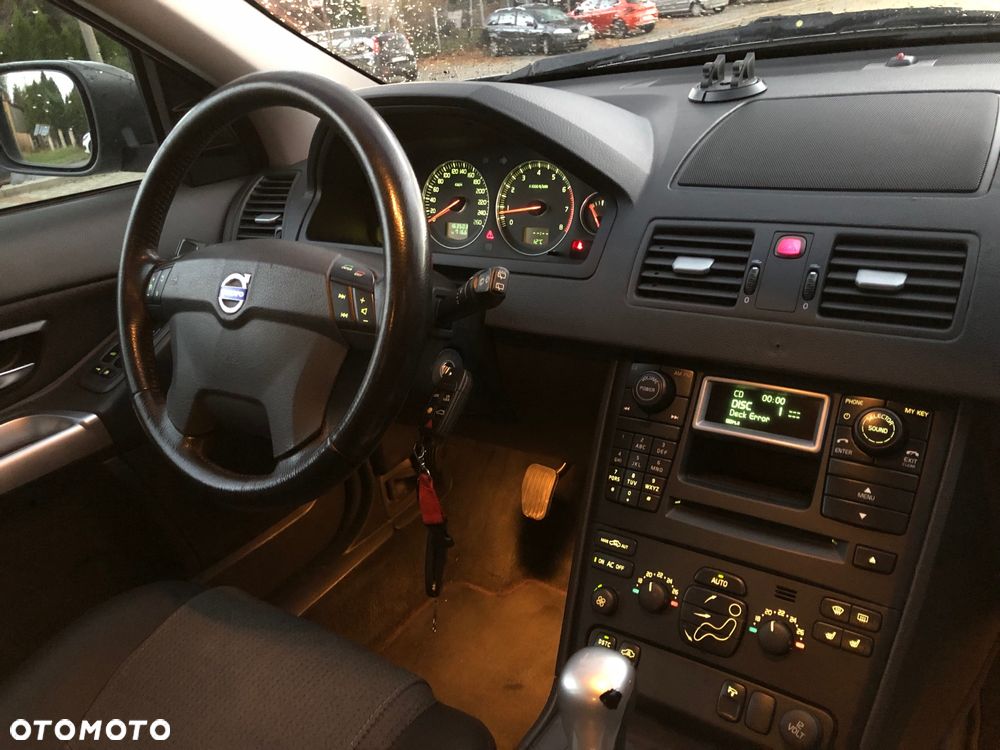 Volvo XC 90 2.5T AWD Momentum - 37