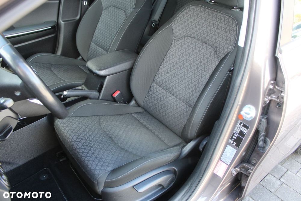Kia Ceed - 16