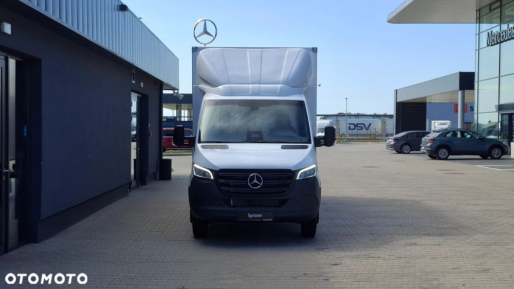 Mercedes-Benz Sprinter - 4
