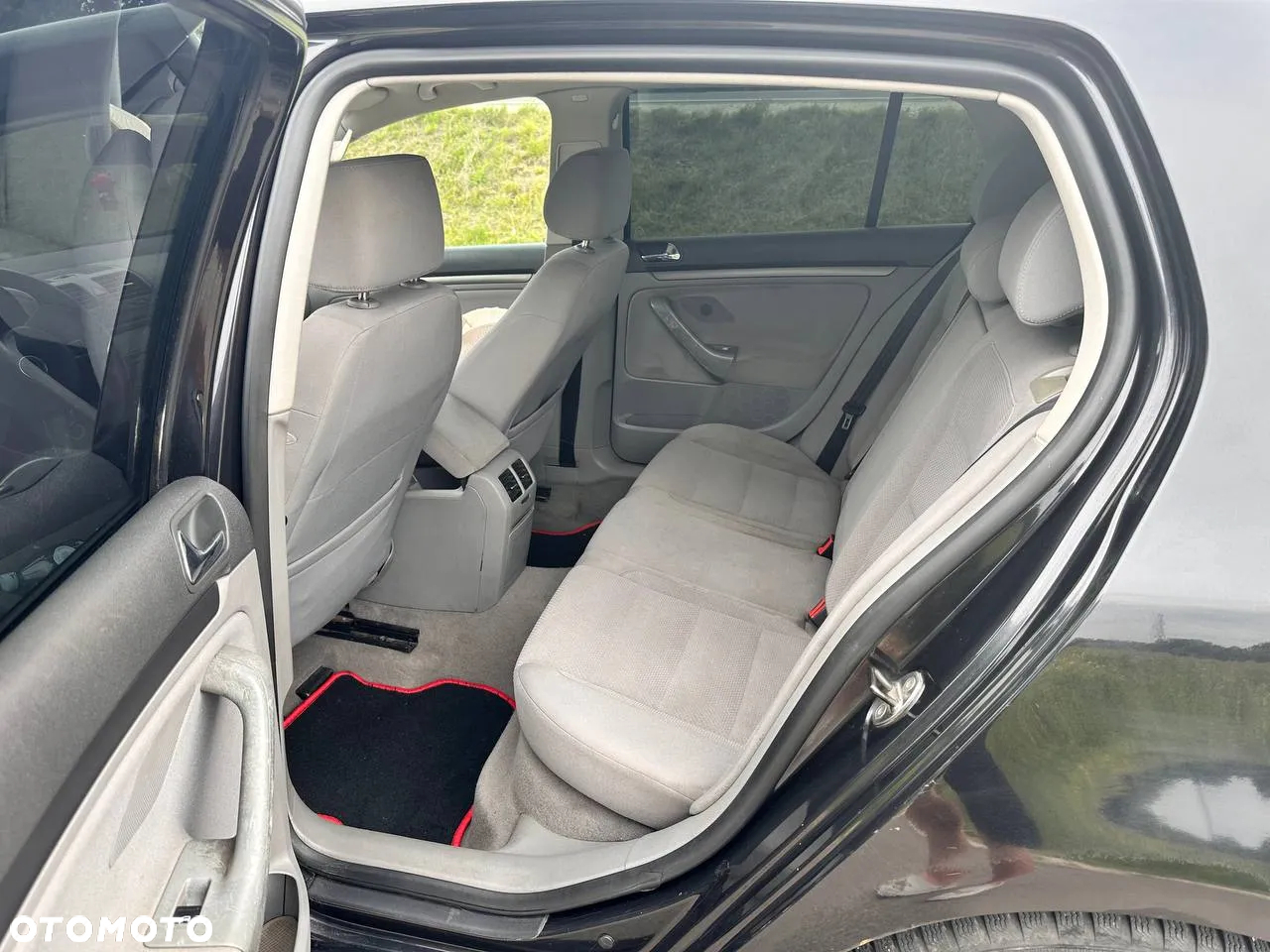 Volkswagen Golf 1.6 FSI Sportline - 14