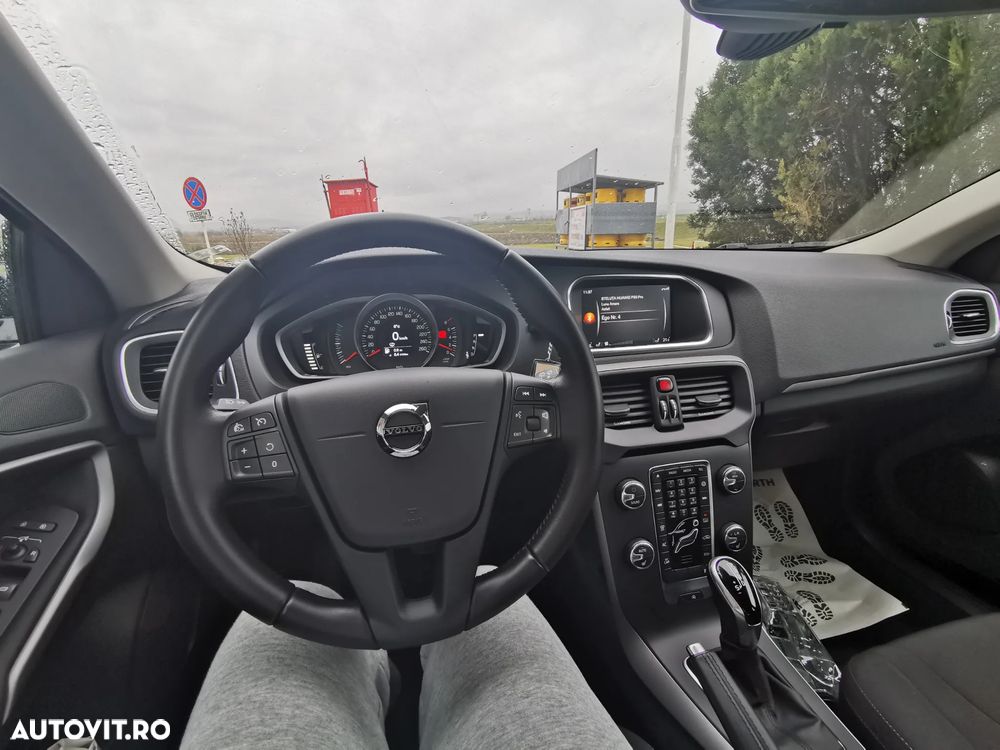 Volvo V40 T2 Geartronic Kinetic - 8