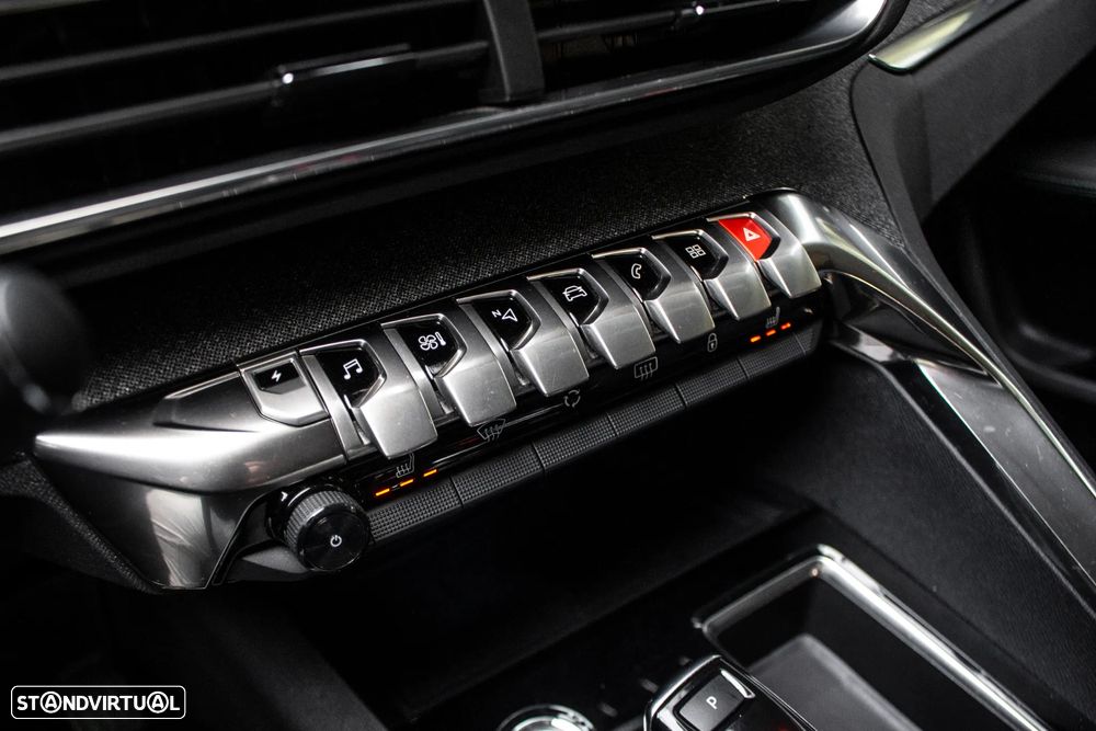 Peugeot 3008 1.6 Hybrid Allure e-EAT8 - 24