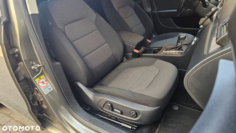 Volkswagen Passat - 21