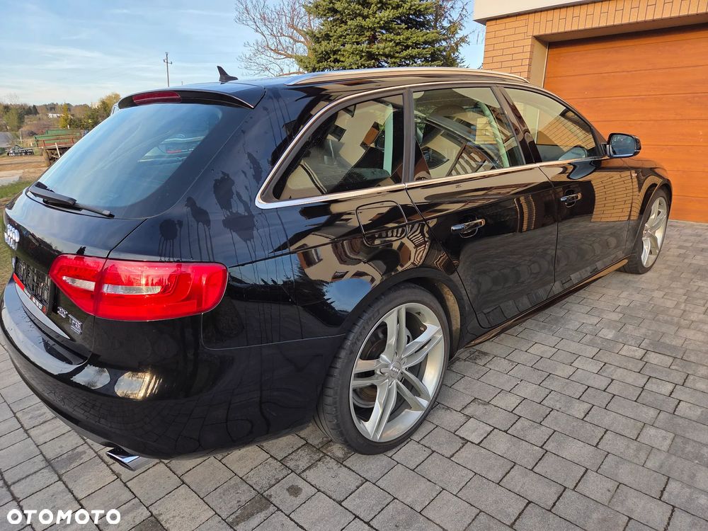 Audi A4 Avant 2.0 TFSI quattro S line Sportpaket - 3