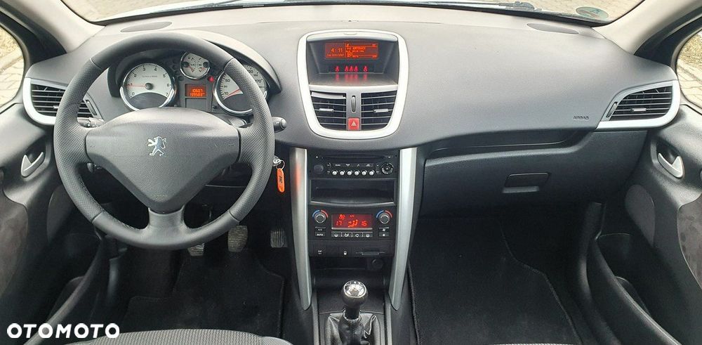 Peugeot 207 - 7