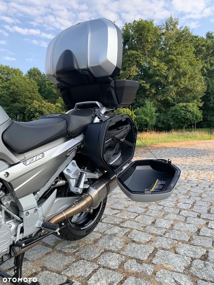 Yamaha FJR - 14