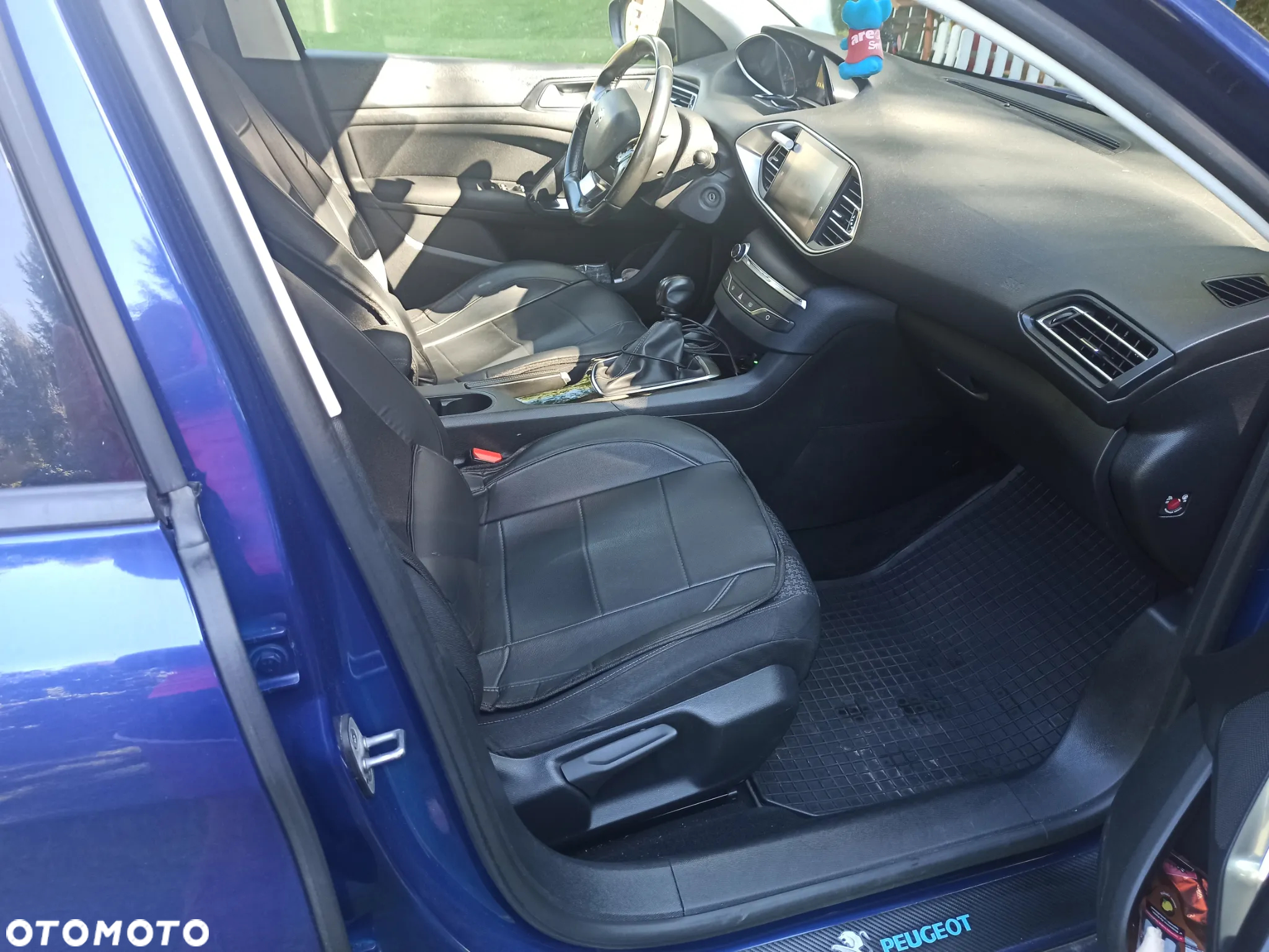 Peugeot 308 1.2 PureTech Allure S&S - 16
