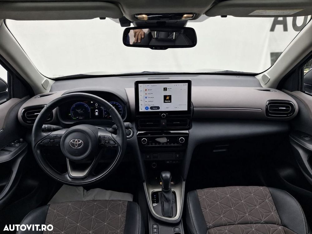 TOYOTA Yaris Cross 2024 — imagine 14