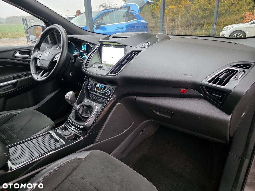 Ford Kuga 2.0 TDCi FWD ST-Line - 27