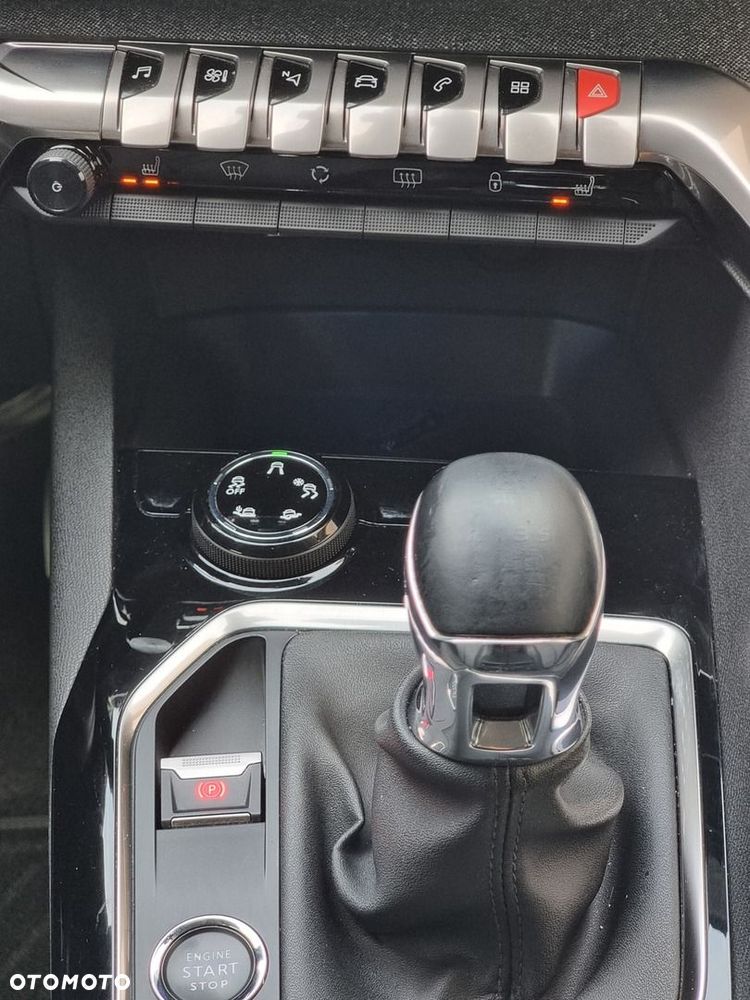 Peugeot 3008 1.5 BlueHDi Allure Pack S&S - 31