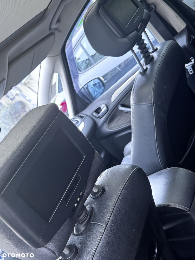 Ford S-Max - 7