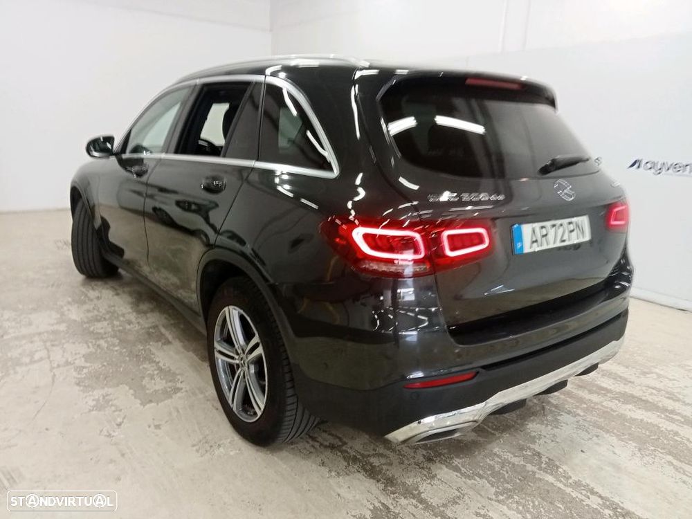 Mercedes-Benz GLC 300 e 4Matic - 3