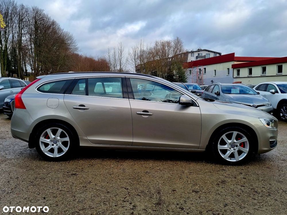 Volvo V60 D3 Edition - 4