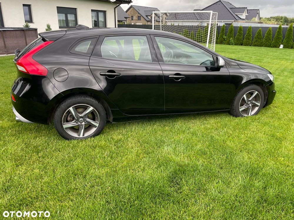 Volvo V40 D2 Drive-E R-Design Kinetic - 1