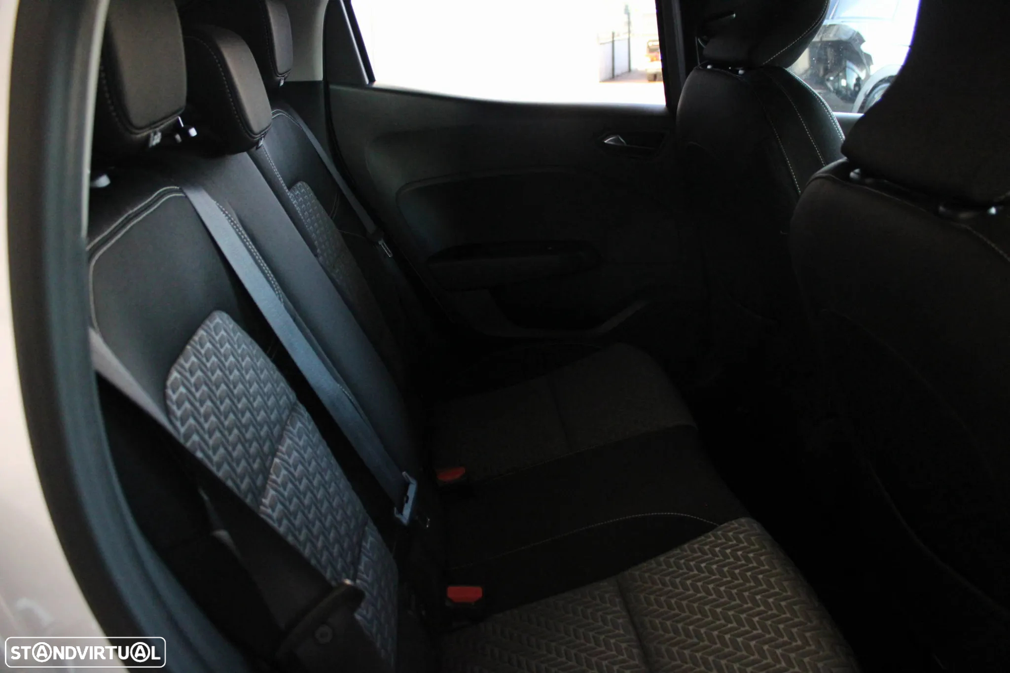 Renault Clio 1.5 Blue dCi Evolution - 13