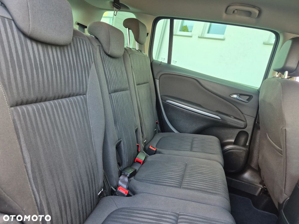 Opel Zafira - 26