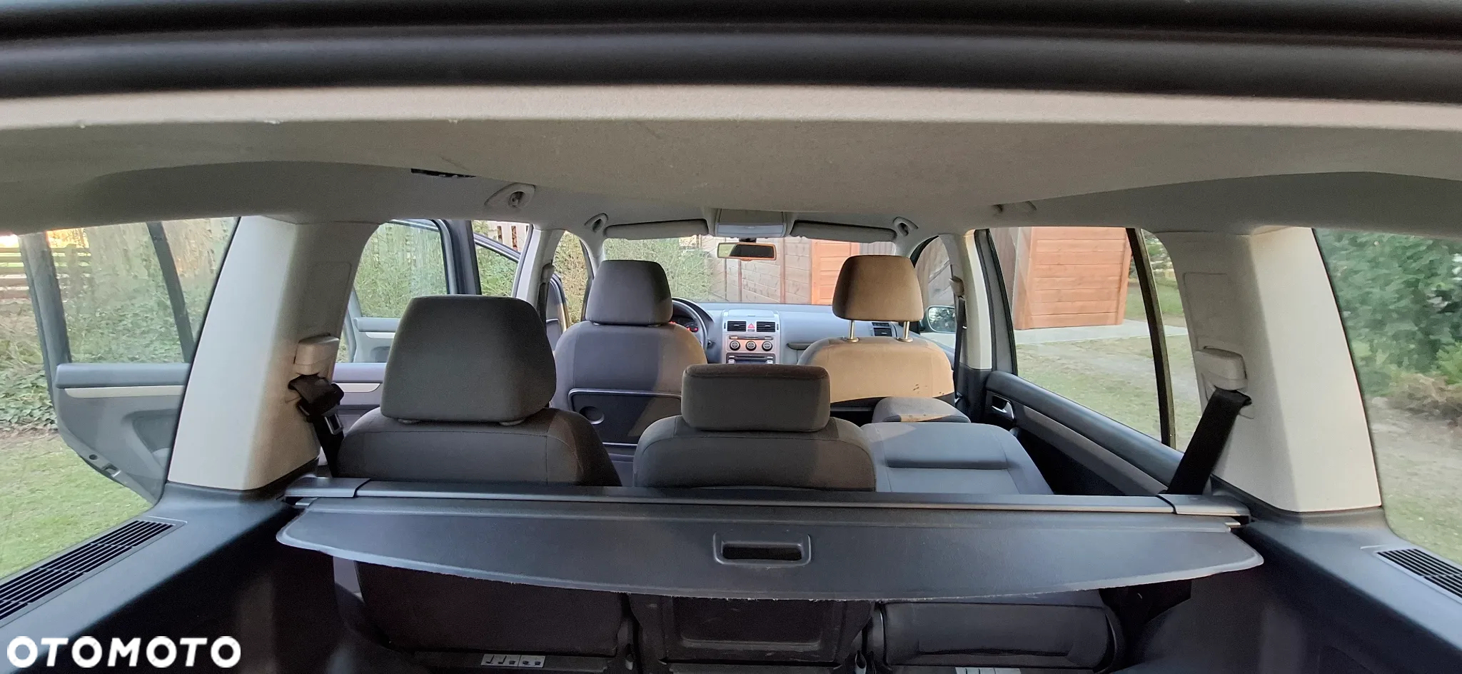 Volkswagen Touran 1.9 TDI Conceptline - 19