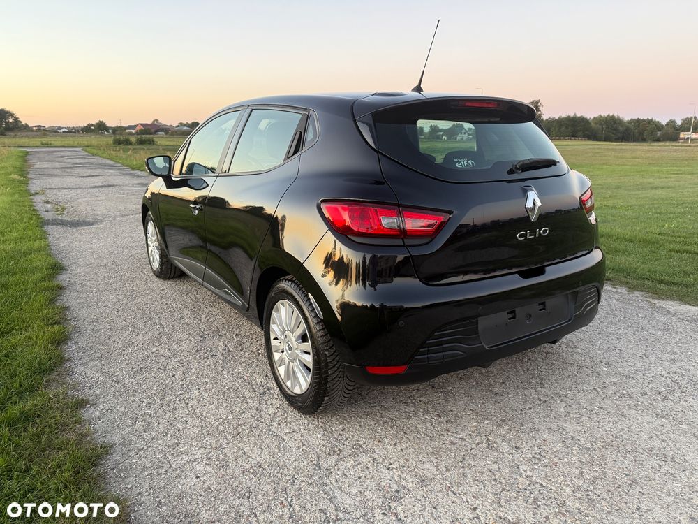 Renault Clio 1.2 16V 75 Dynamique - 9