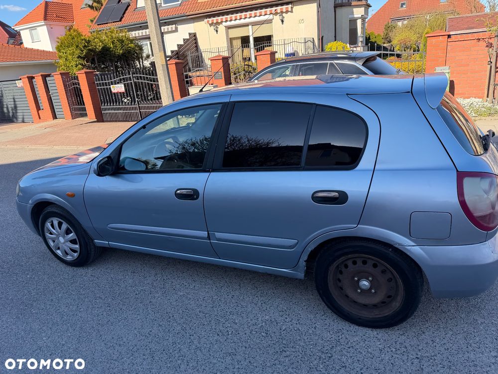 Nissan Almera 1.8 Visia - 6