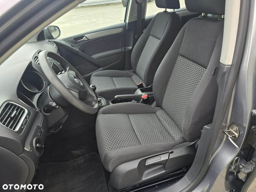Volkswagen Golf - 17
