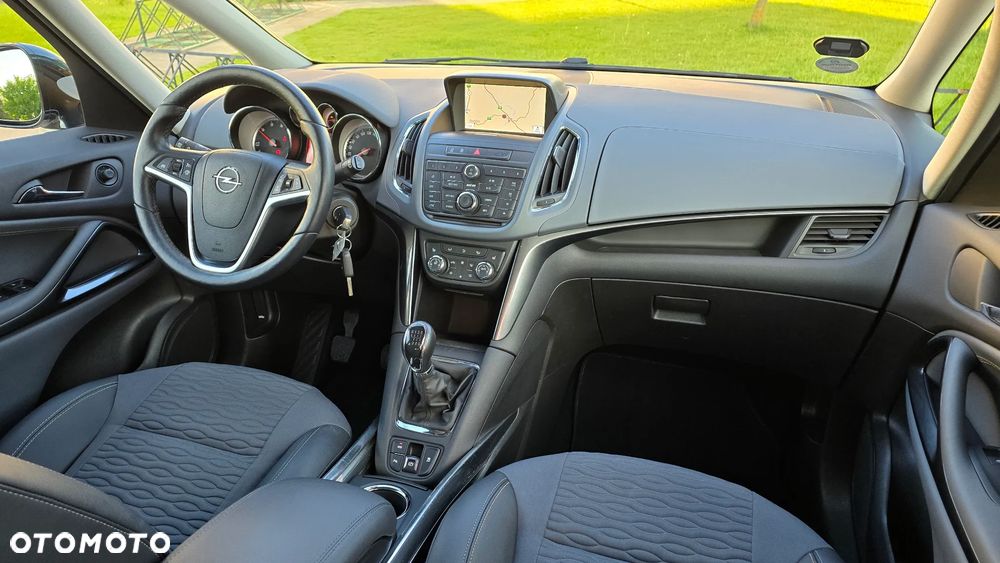 Opel Zafira - 12