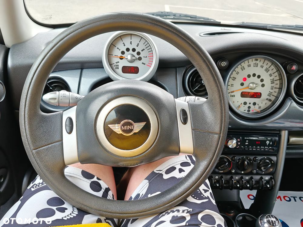 MINI Cooper Standard - 19