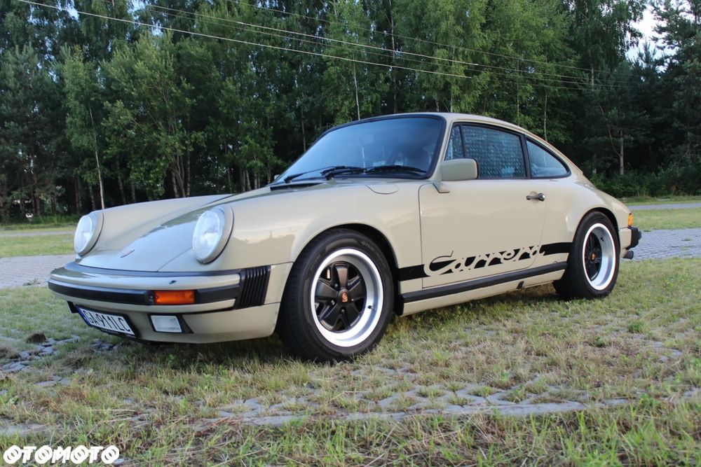 Porsche 911 Carrera 2 - 1