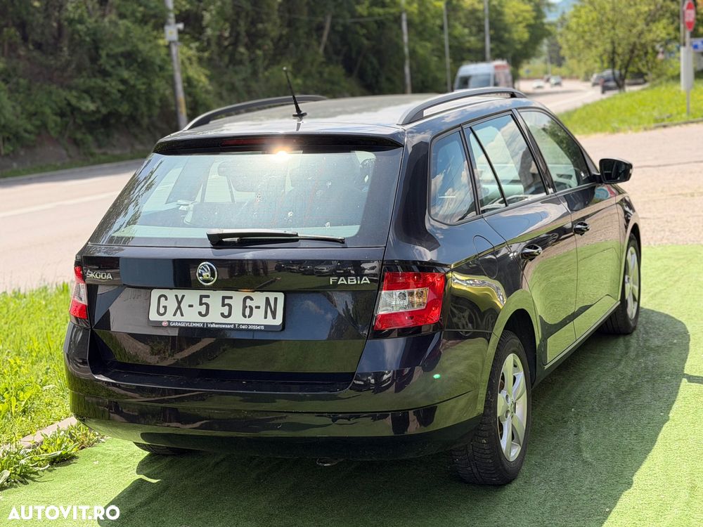 Skoda Fabia - 10