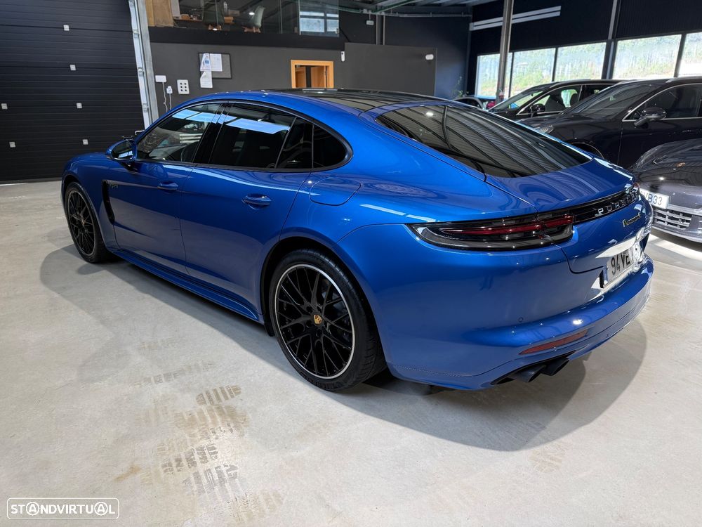 Porsche Panamera 4 E-Hybrid - 8