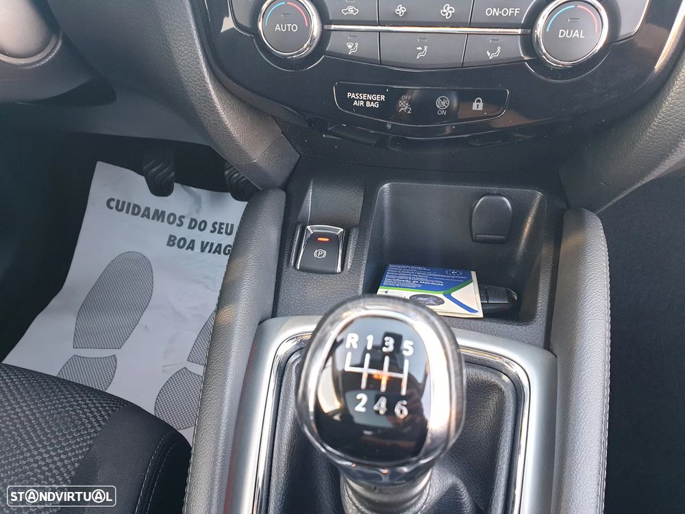 Nissan Qashqai 1.5 dCi N-Connecta 18 RS+PS - 23