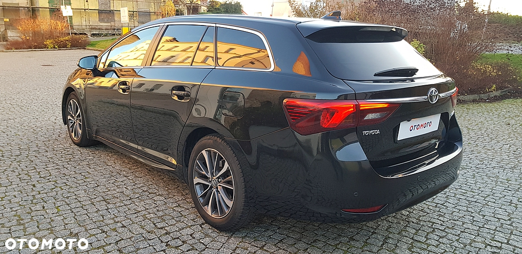 Toyota Avensis 2.0 D-4D Active Business - 7