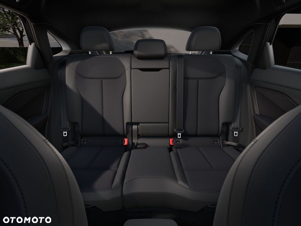 Audi Q3 Sportback - 9