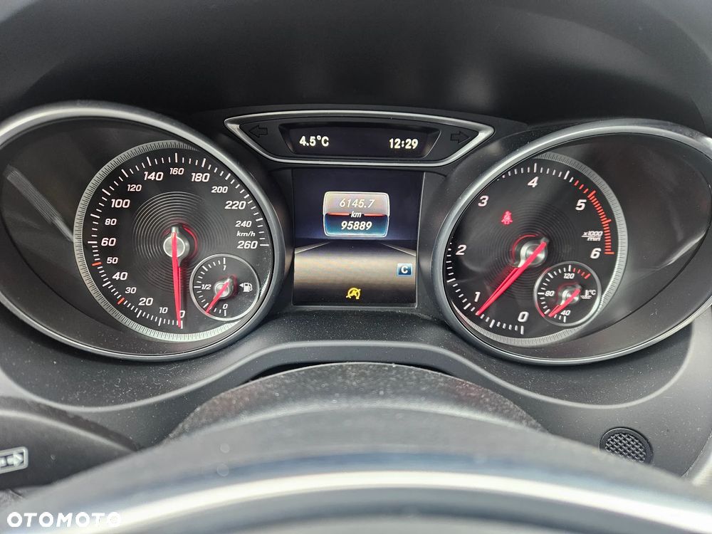 Mercedes-Benz CLA 200 d AMG Line - 6