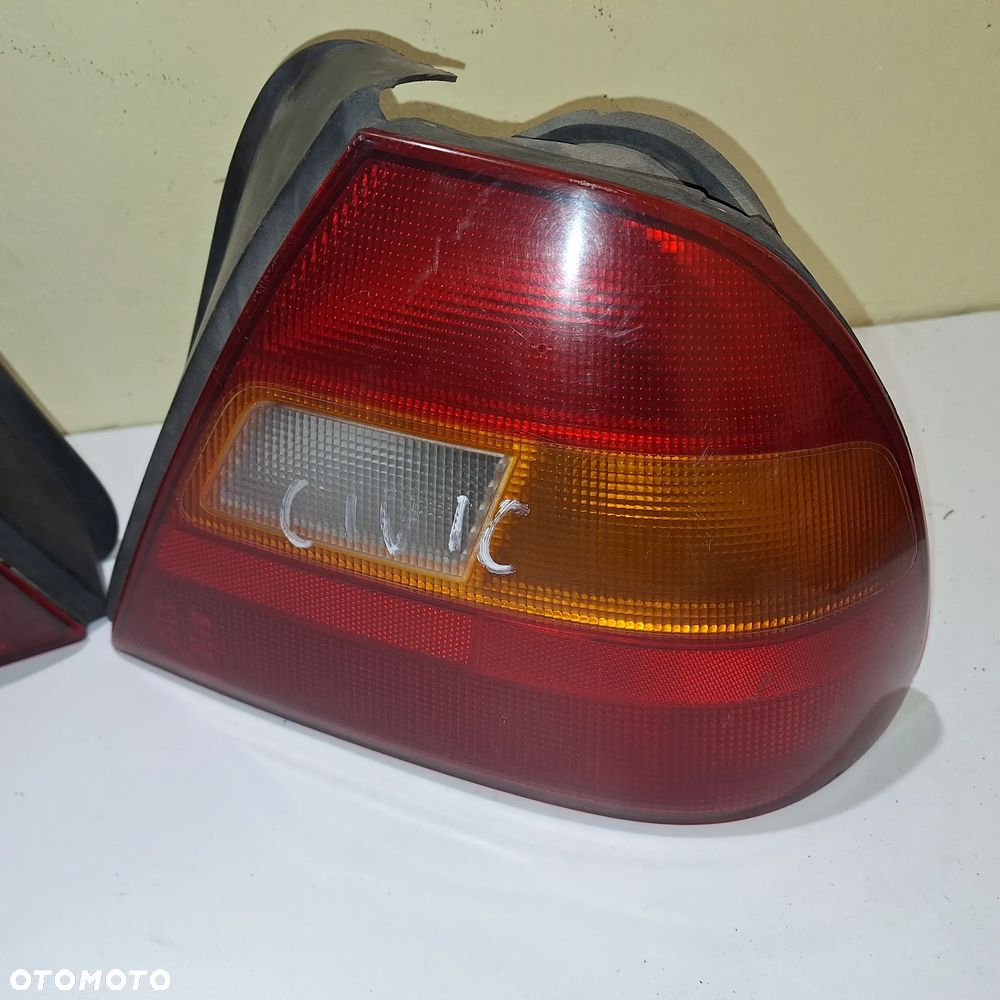 LAMPA PRAWA LEWA TYL HONDA CIVIC VI - 3