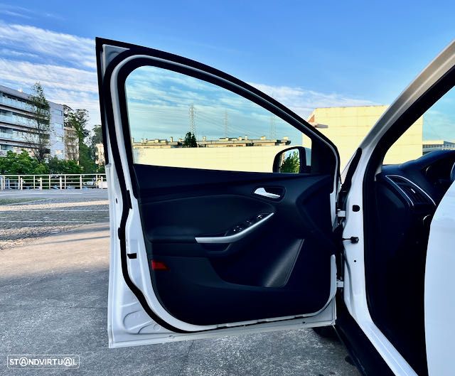 Ford Focus 1.0 EcoBoost S&S SYNC Edition - 29