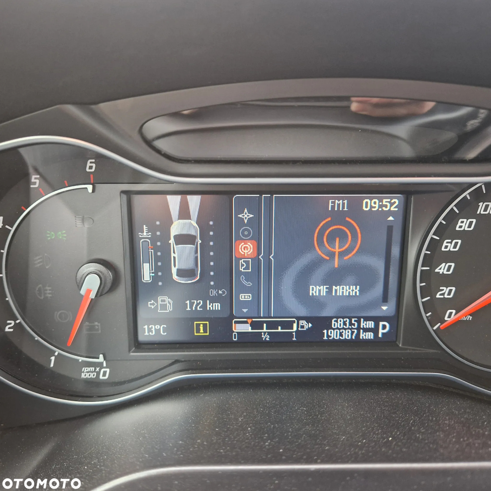 Ford Galaxy 2.2 TDCi DPF Titanium - 28