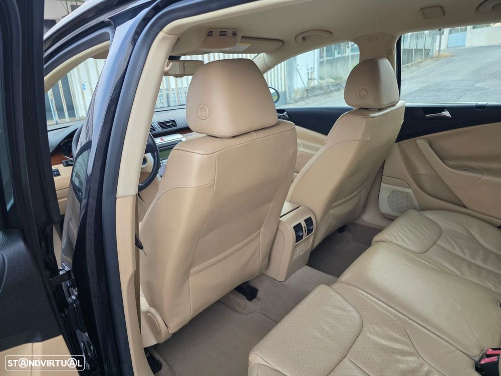 VW Passat Variant 2.0 TDI Confortline - 20